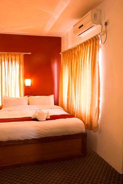 Hotel River Park Pokhara Exterior photo