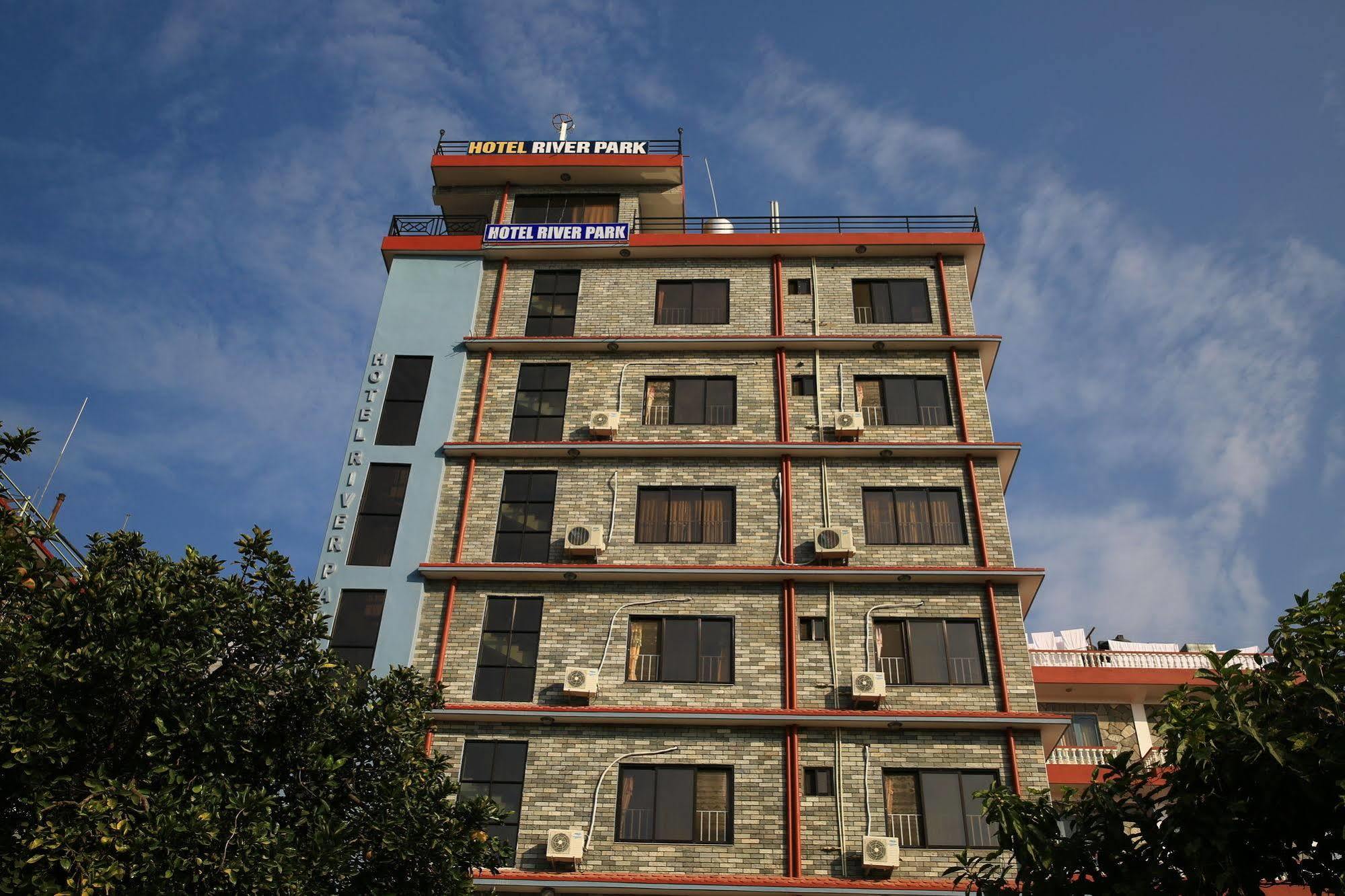 Hotel River Park Pokhara Exterior photo